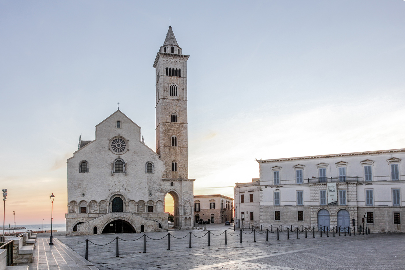 Itinerari - Le Cattedrali romaniche - Strada dei Vini DOC Castel del Monte